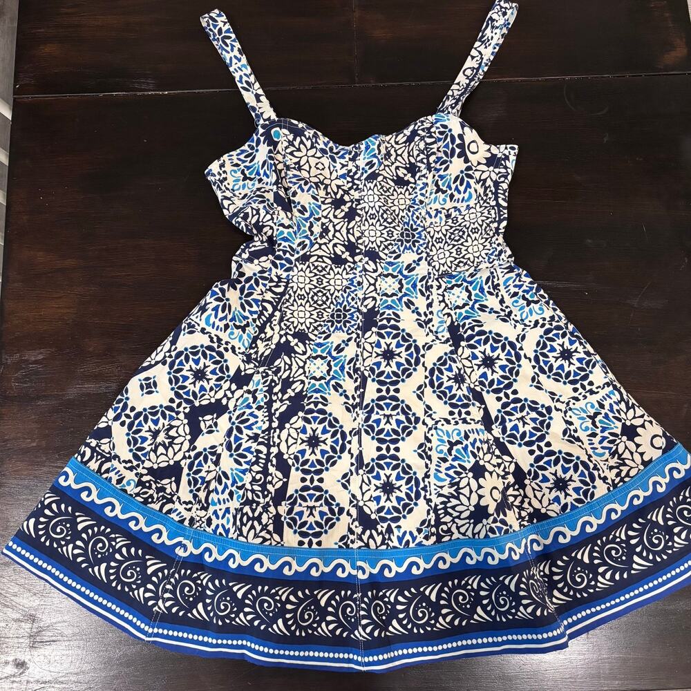 Avec Les Filles Blue and White Mosaic Tile Print Sundress - Size 10 - Picture 9 of 9